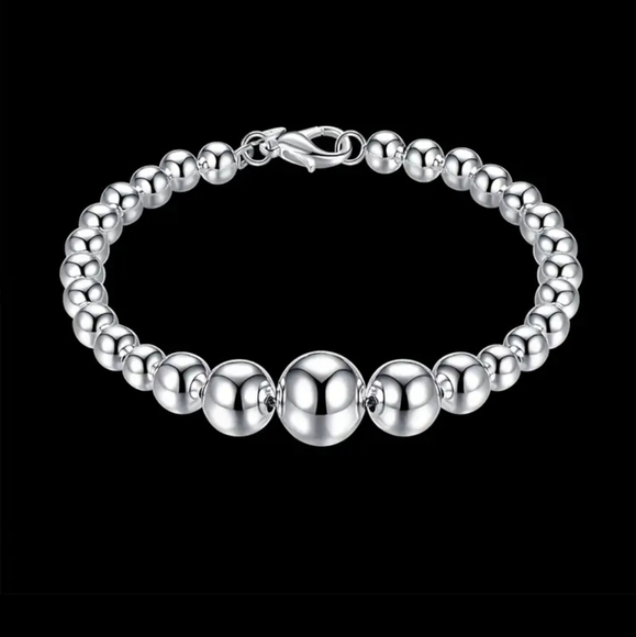 Elegant Silver Beaded Necklace and Bracelet Set - Picture 4 of 9